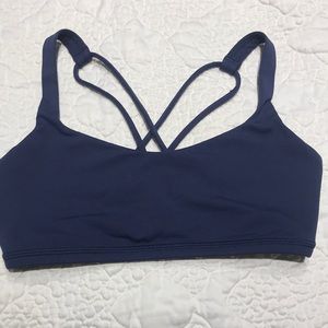 Lululemon energy bra size 4